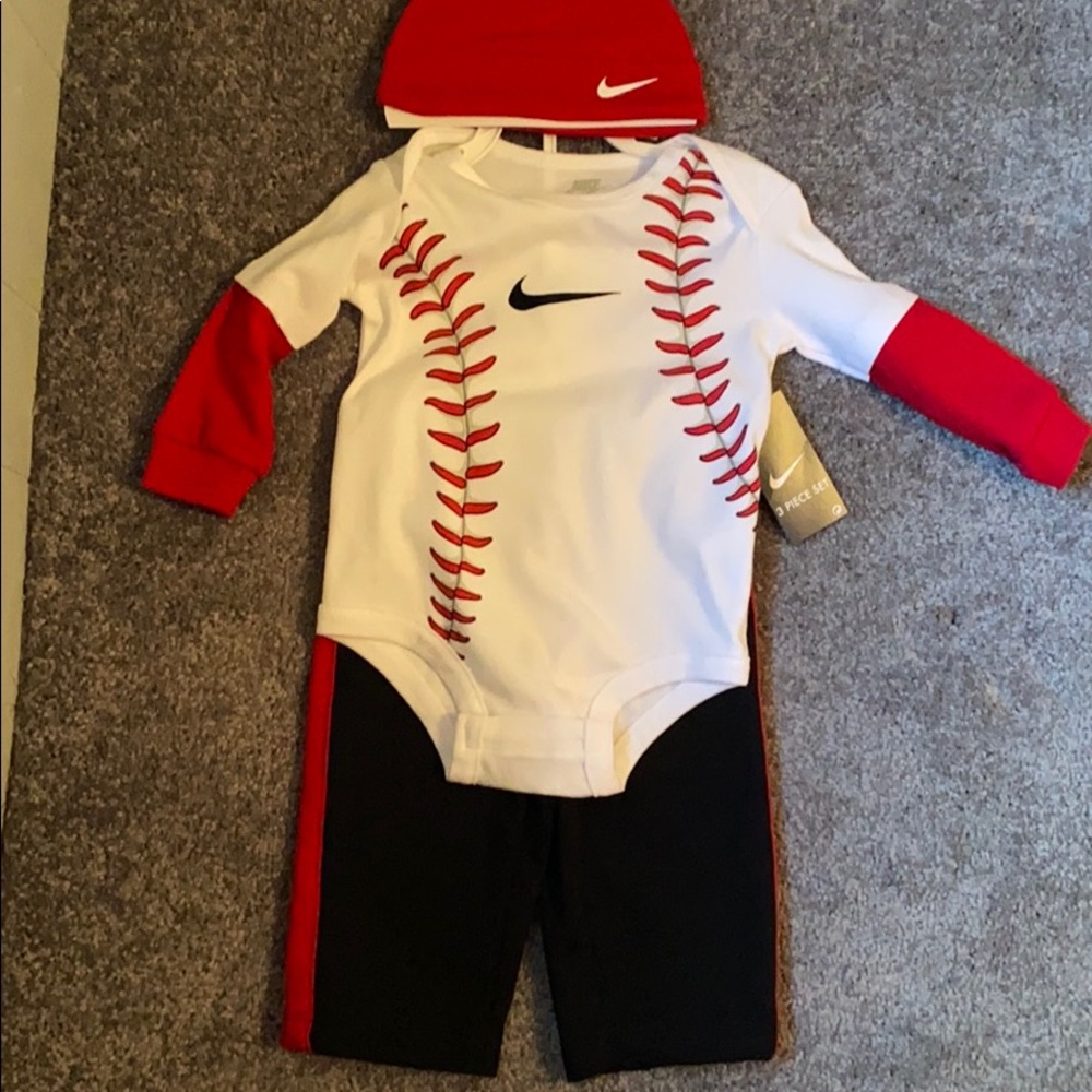 Nike 3 piece set with tags